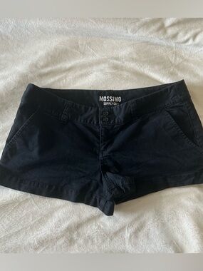 low waisted black shorts!